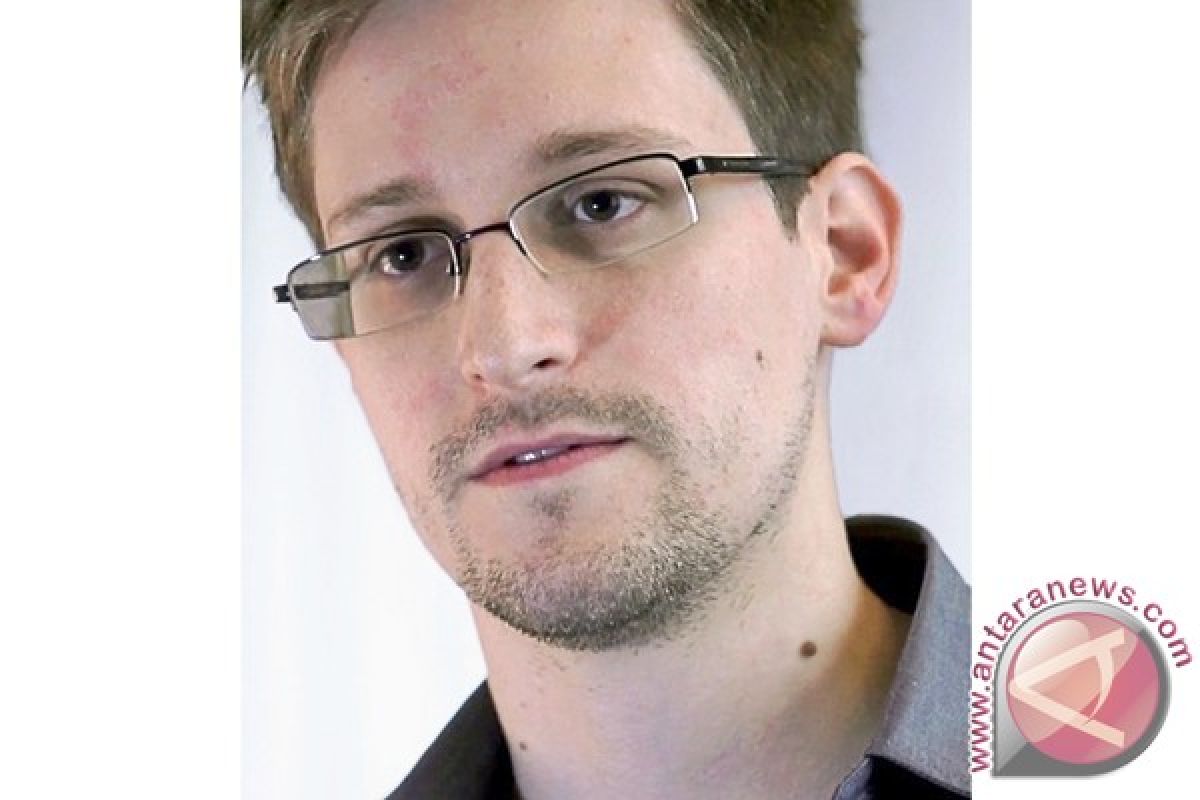 Capres Kennedy akan ampuni Snowden dan juga juga Assange bila terpilih