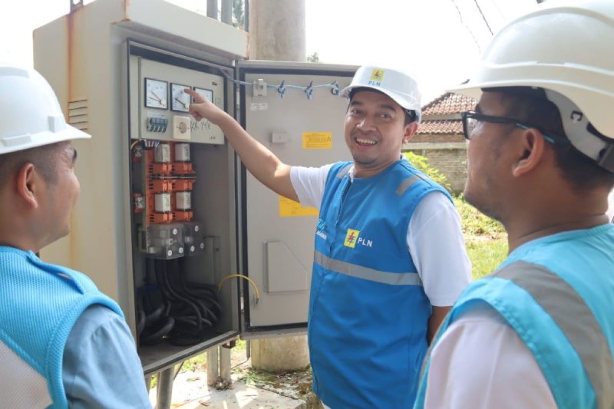 PLN Lampung pastikan keandalan pelayanan listrik ke WSL Krui Pro 2024