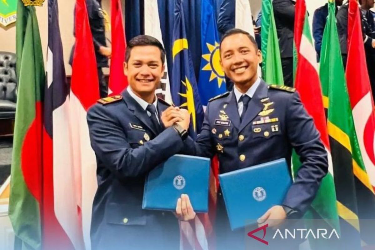 Dua penerbang TNI AU tempuh lembaga lembaga pendidikan militer pada Amerika Serikat 