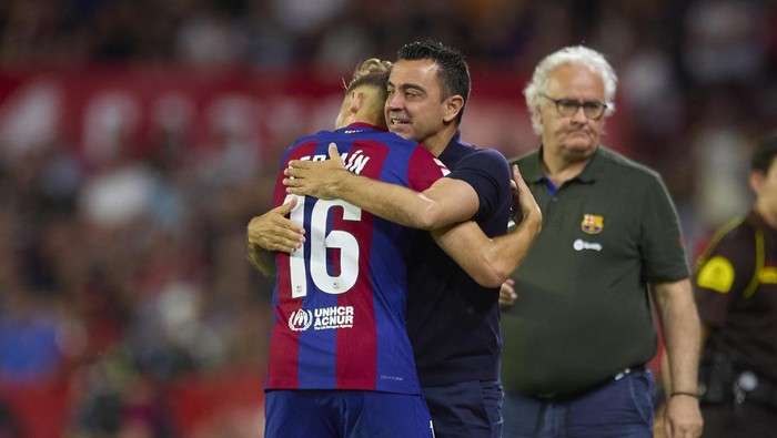 Xavi Tinggalkan Barcelona dengan Kejayaan